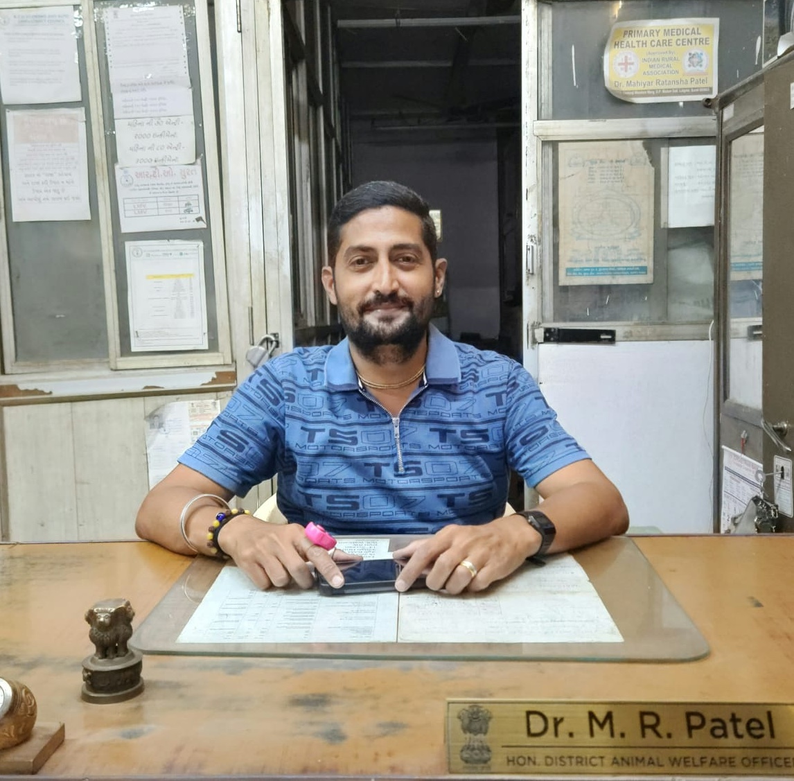 गुजरात में पशु कल्याण प्रशासन को सशक्त बना रहे जिला पशु कल्याण अधिकारी डॉ. महियार रतनशा पटेल