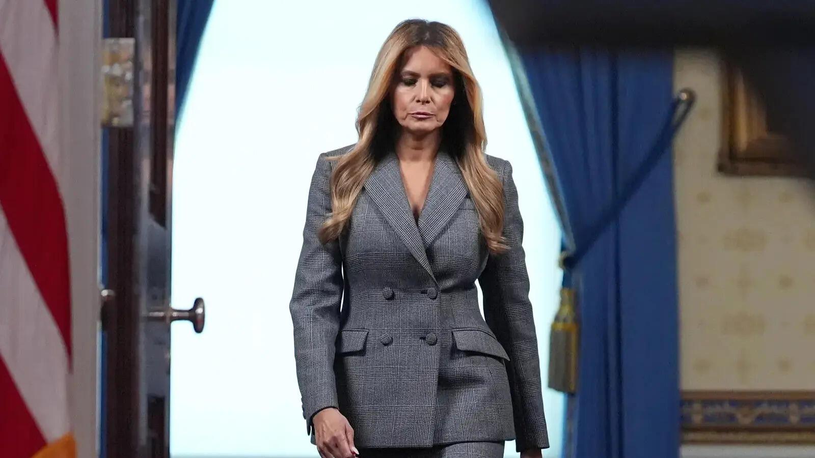 News: एपस्टीन मामले से निकल रहे थे ट्रंप, तभी फर्स्ट लेडी मेलानिया ने क्यों दे दिया बयान, वाइट हाउस भी हैरान